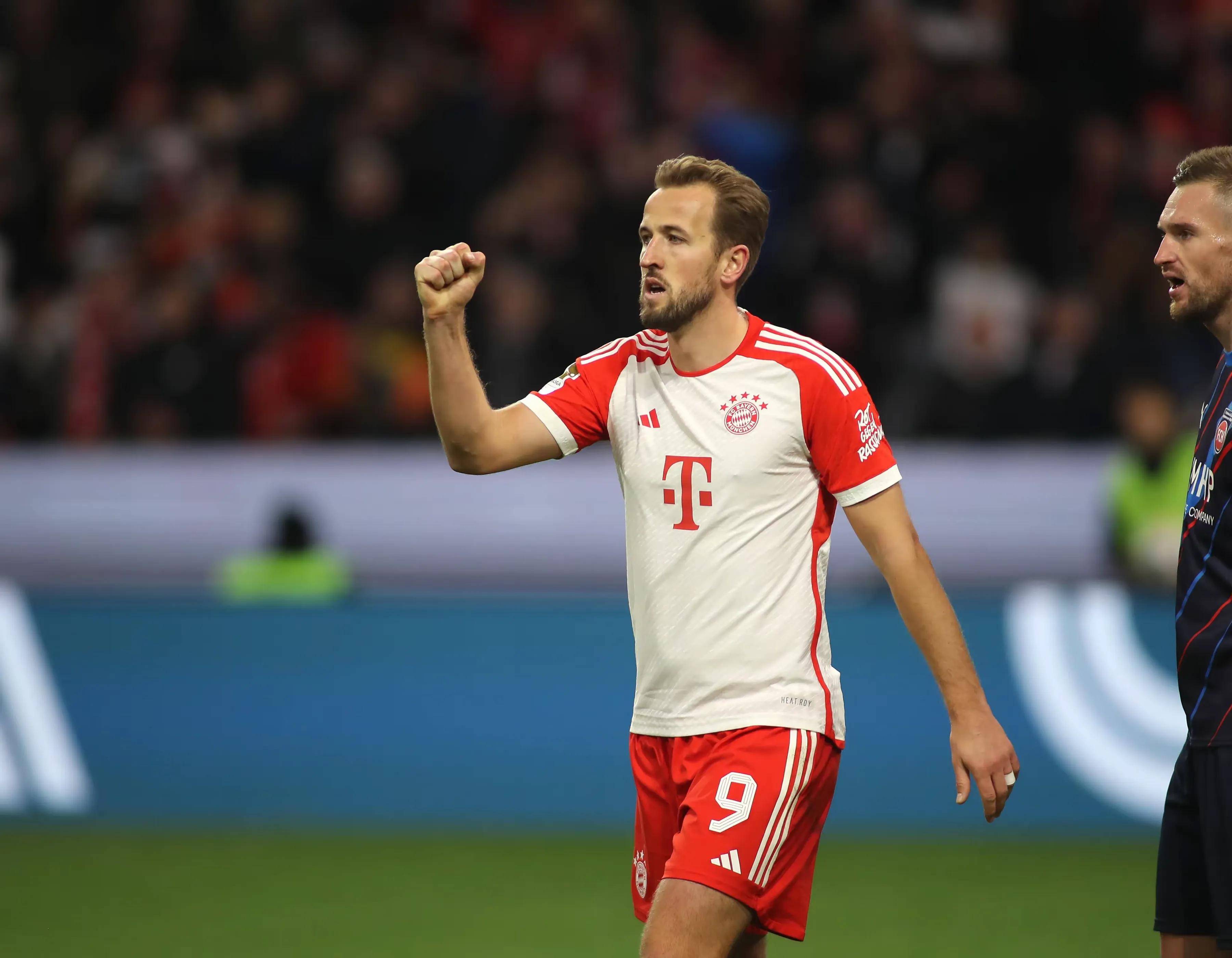 拜仁慕尼黑主场轻松取胜，实力强劲