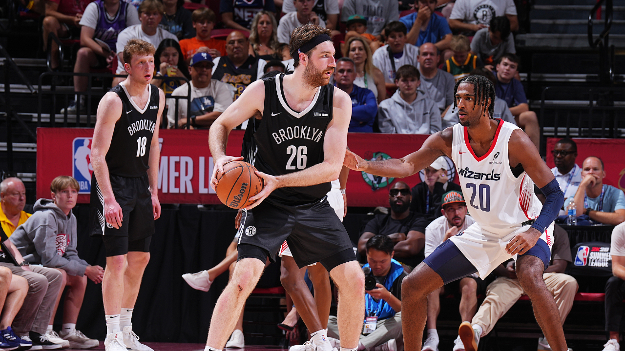 奇才客场险胜篮网,东部半决赛大比分领先 奇才客场险胜篮网,东部半决赛大比分领先