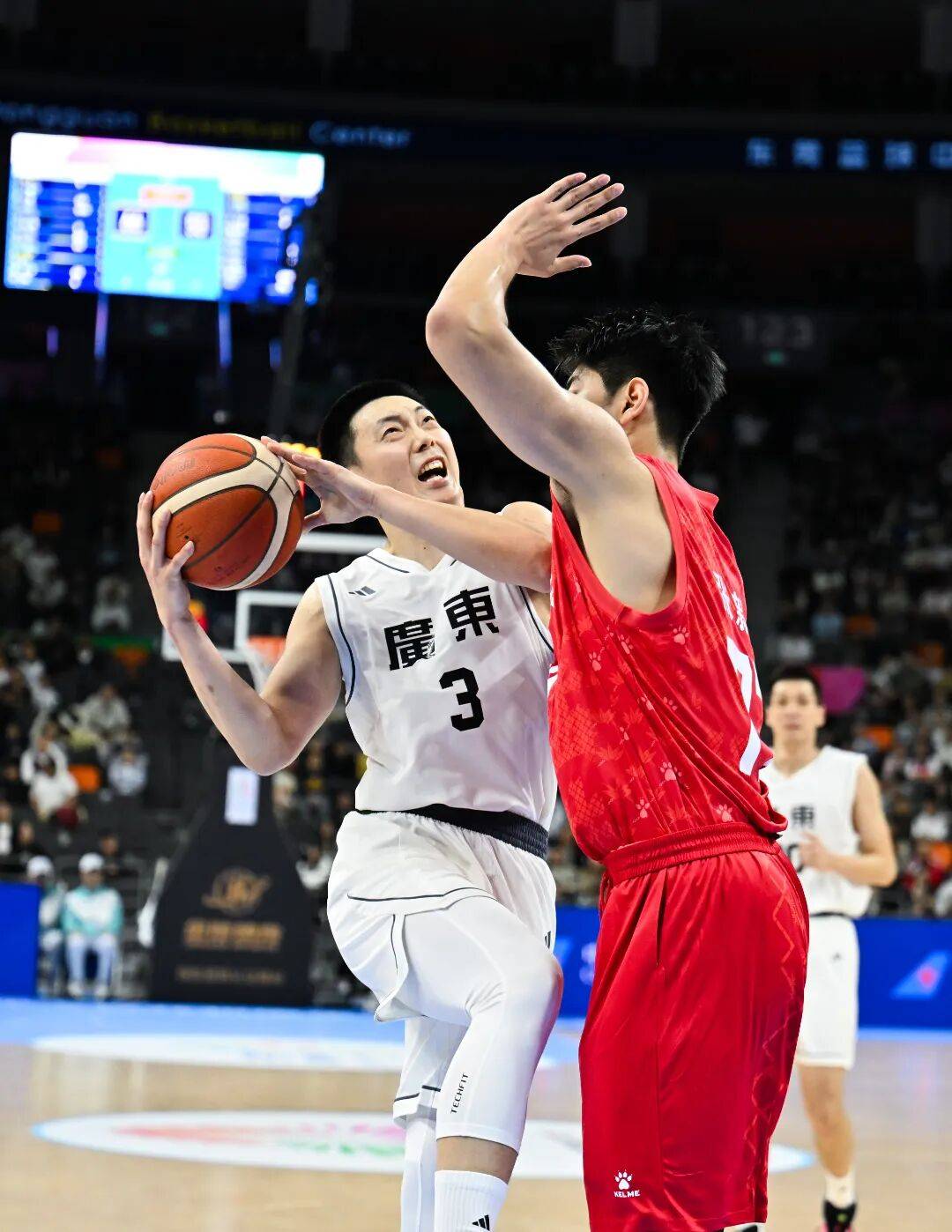 上海男篮击败湖北，迎来开门红