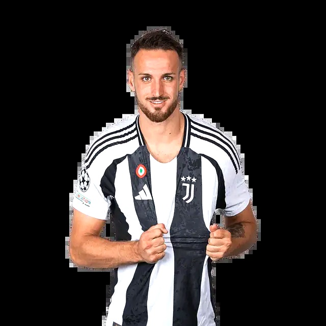 尤文图斯后卫在赛后接受采访，感谢队友支持共同进步的简单介绍