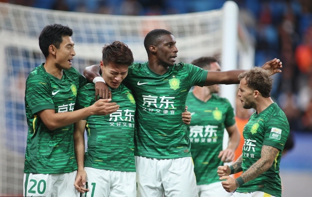 广州恒大客场挑战北京国安，两队实力均衡争夺三分的简单介绍