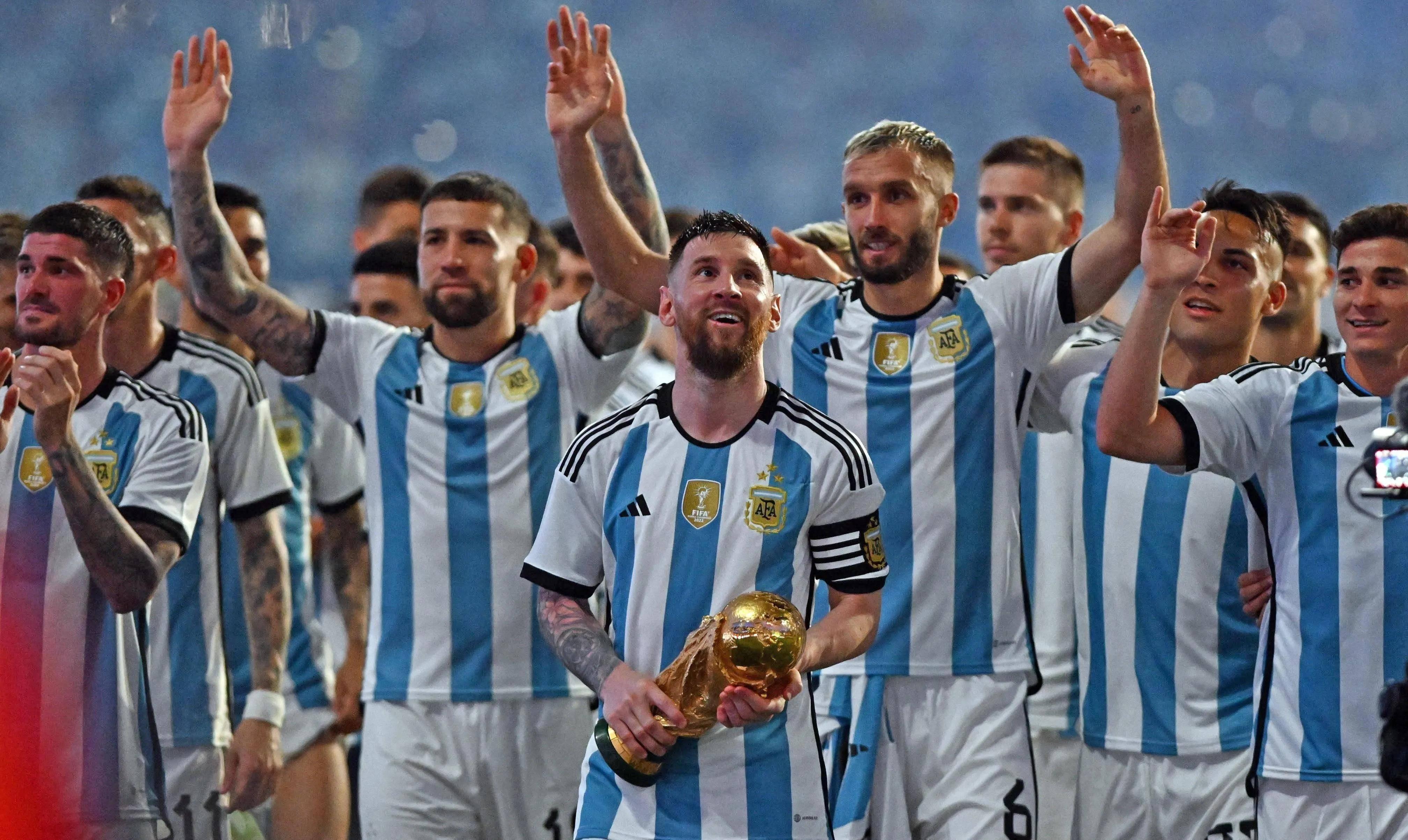 巴塞罗那新援梅西闪耀,助球队逆转比分取胜 巴塞罗那新援梅西闪耀,助球队逆转比分取胜