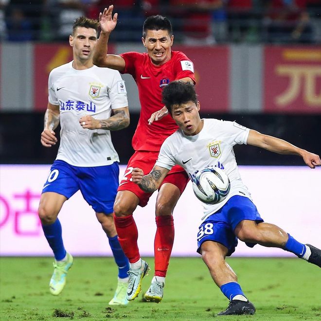 关于年轻球员喜忧参半，演绎精彩绝伦比赛的信息